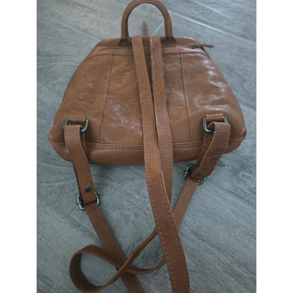 Spikes & Sparrow‎ Leather Backpack Purse with Buckle Detail Womens Cognac Brown